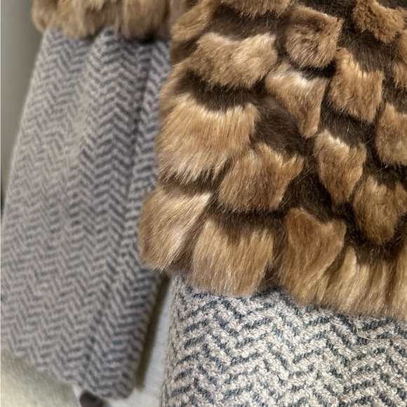 Juicy Couture Women's Faux Fur Jacket - Picture 4 of 7